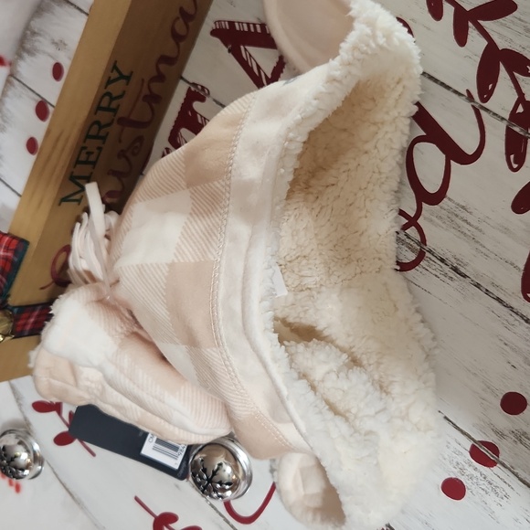 WEATHERPROOF hat And Mittens Set - Picture 4 of 13